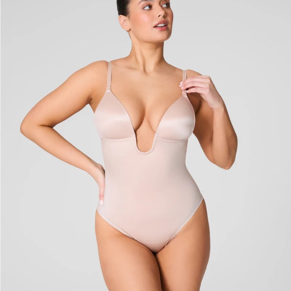SPANXshape™ Suit Your Fancy
Plunge Low-Back Thong Bodysuit